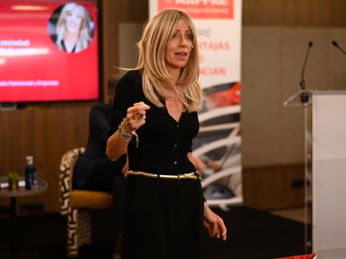 Margarita Álvarez subraya que el motor del crecimiento de Cartagena es un tejido empresarial sólido y cohesionado