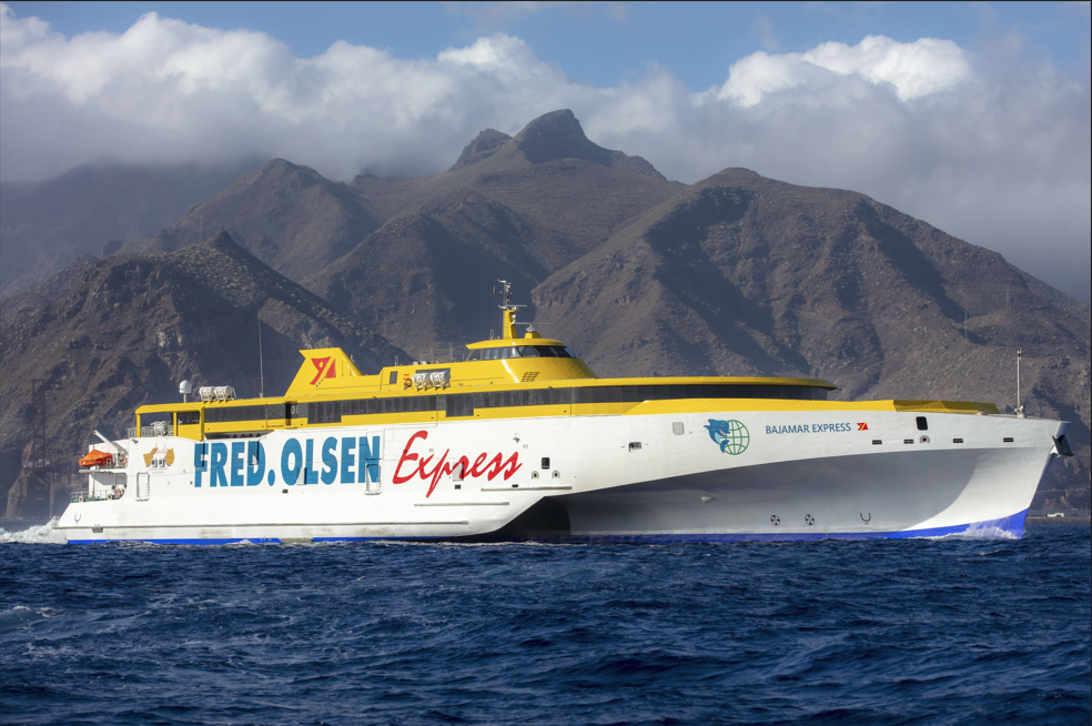 Más de 480.000 jóvenes se desplazaron en 2024 con Fred. Olsen Express