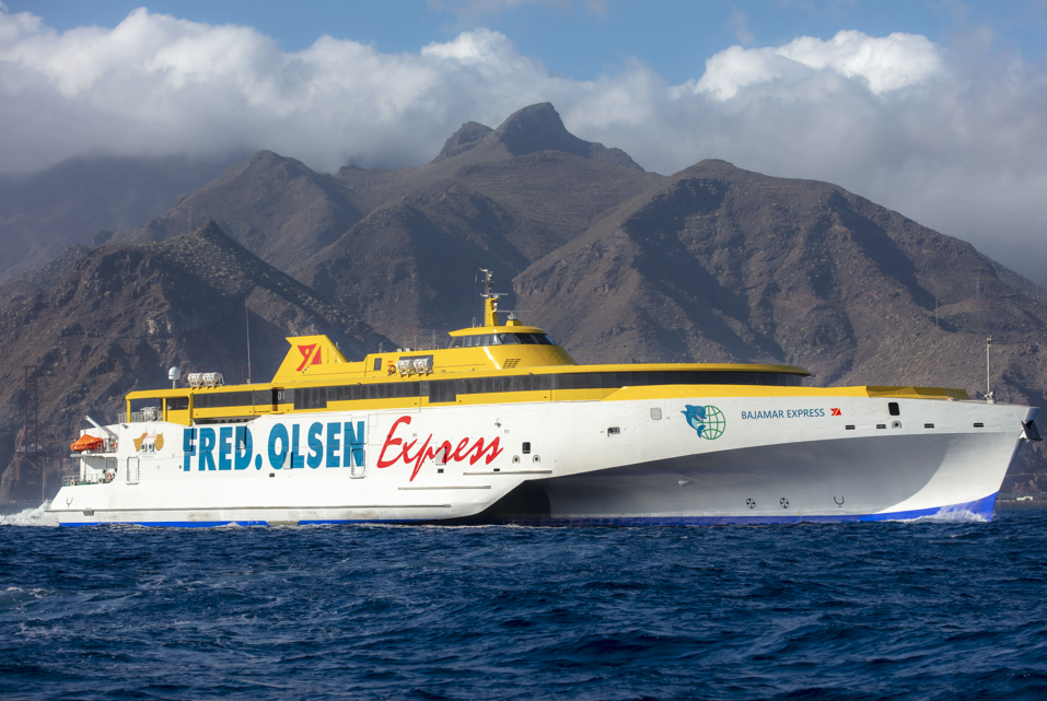 Fred. Olsen Express cumple 51 años consolidando su servicio de carga y uniendo siete de las ocho islas