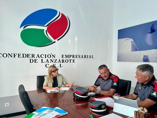 La Confederación Empresarial de Lanzarote y la Policía Canaria colaboran en la lucha contra la economía sumergida en la isla