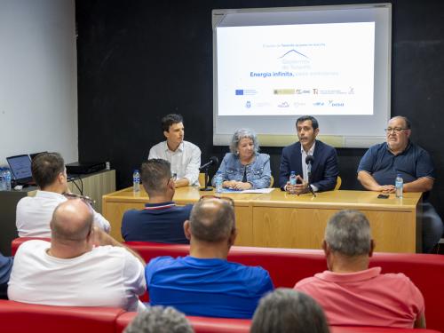Energía Geotérmica de Canarias presenta a los vecinos de Vilaflor el proyecto para producir electricidad con el calor de la tierra
