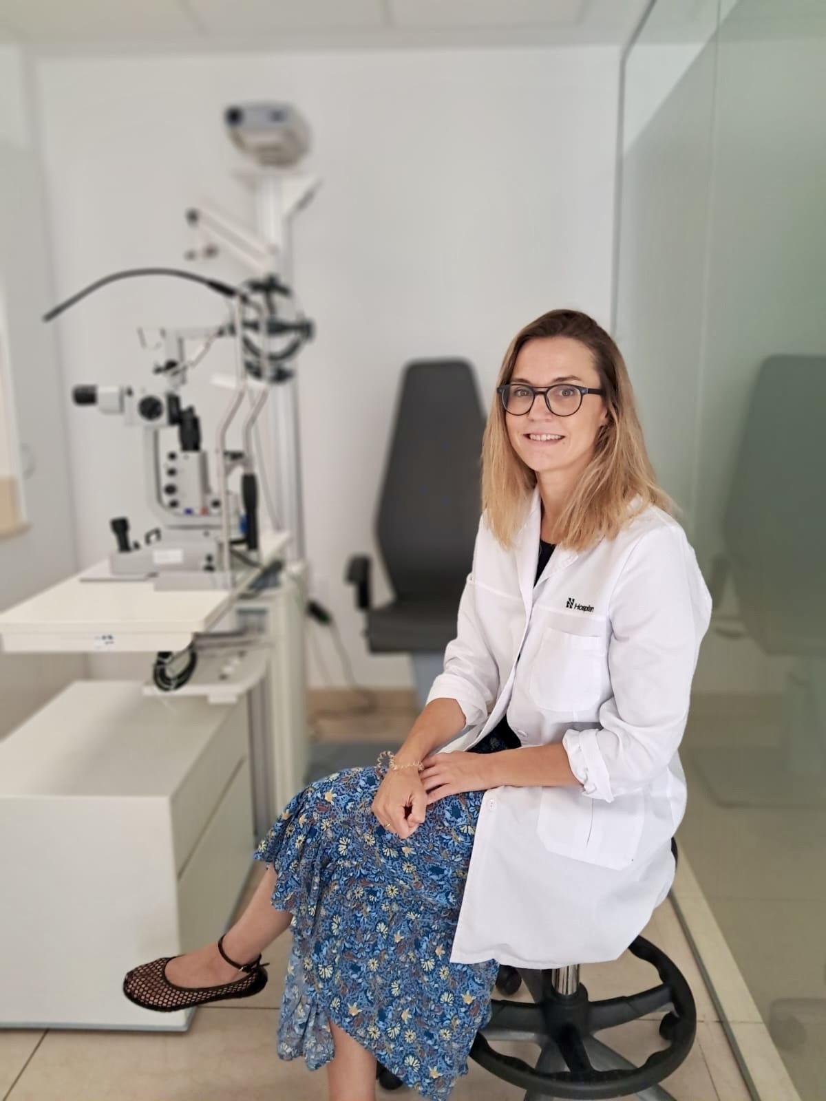 Hospiten recuerda que la aparición brusca de manchas y destellos son señales de alarma para acudir al oftalmólogo