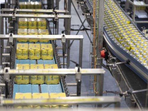 Cervecera de Canarias amplía su oferta de cerveza sin alcohol ante el crecimiento constante de la demanda