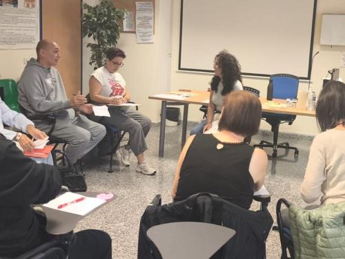 La Escuela de Pacientes del SCS forma en el Hospital La Candelaria a una treintena de personas en los cuidados del cáncer de mama, EPOC y ostomías