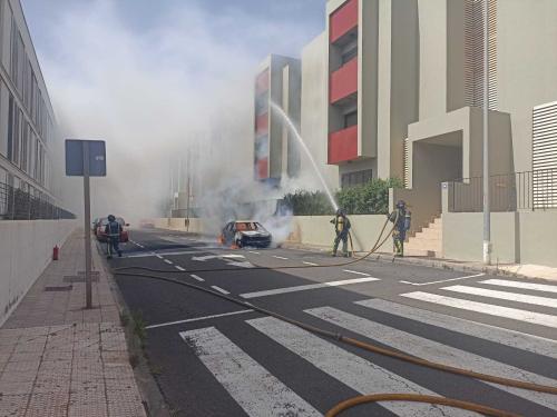 Bomberos de Tenerife rescatan a dos personas en San Miguel