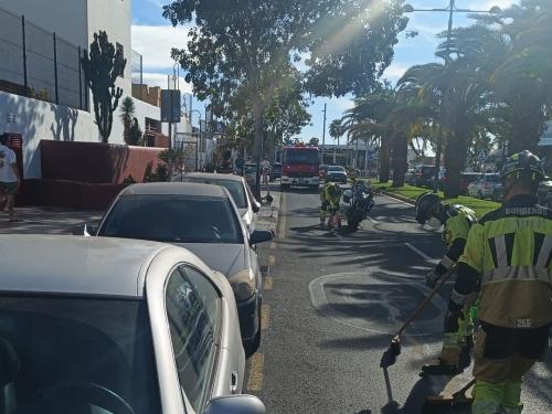 Bomberos de Tenerife extinguen un incendio en una vivienda en Candelaria