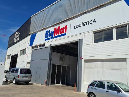 BIGMAT refuerza su capacidad operativa en Canarias con dos almacenes logísticos de 4.500 m²
