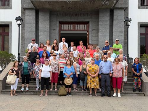 El Ayuntamiento de Santa Úrsula promueve el envejecimiento activo con el programa Salud en la Playa