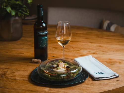 Dos miradas, un territorio: Upalupa acoge un encuentro gastronómico a cuatro manos en Bahía del Duque