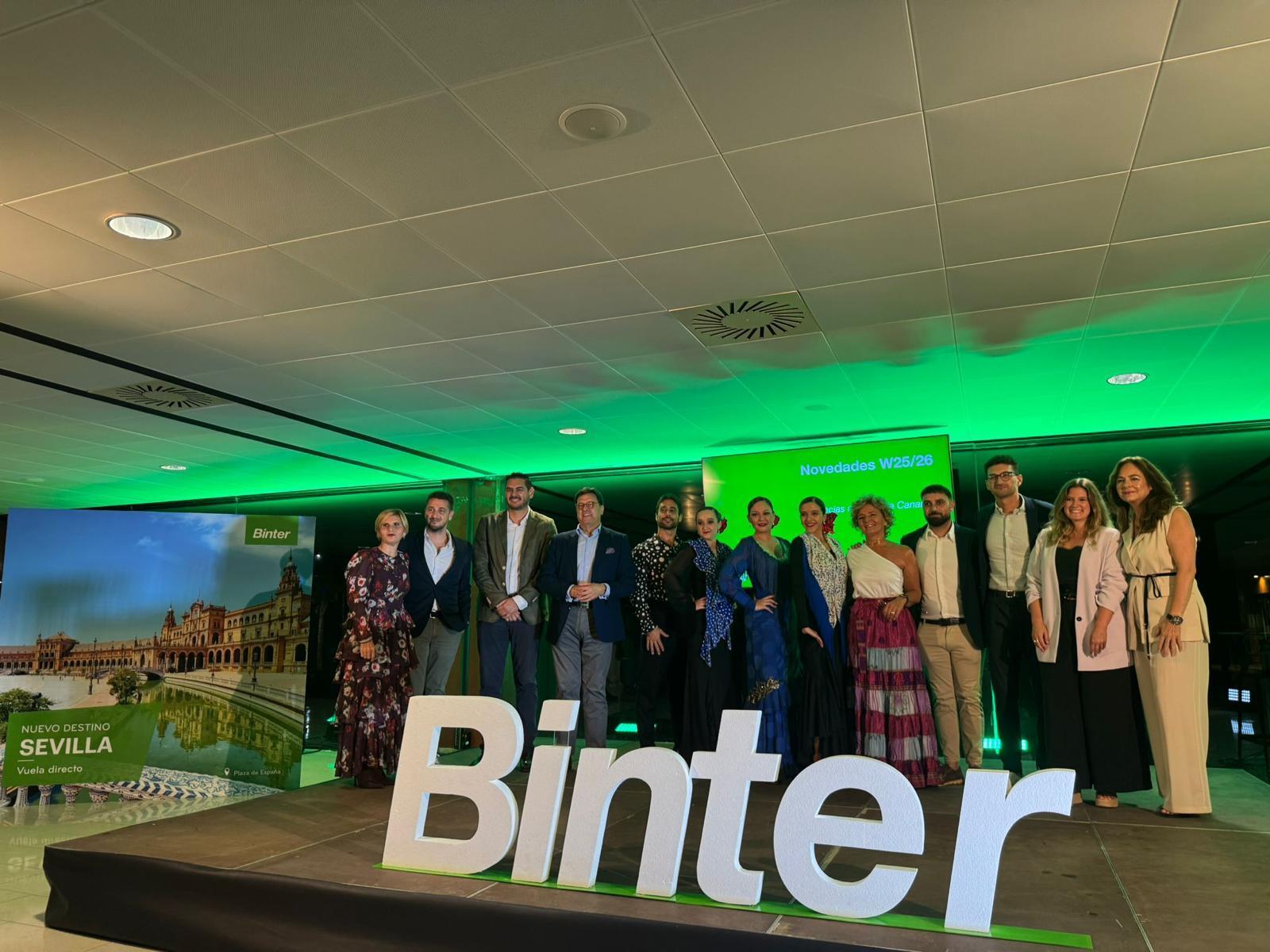 Binter presenta a los agentes de viajes canarios las principales novedades de la temporada