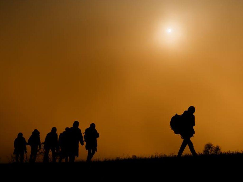 Canarias exige una respuesta "inmediata" a reparto de menores ante situación "desesperada"