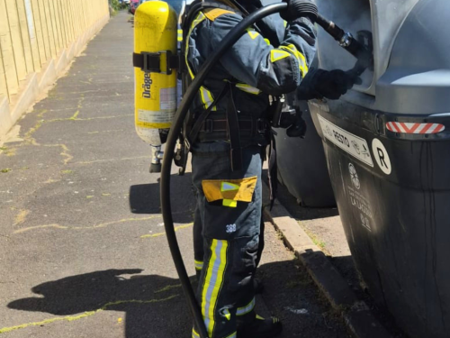 Bomberos de Tenerife intervienen en un incidente con gases inflamables en Arona