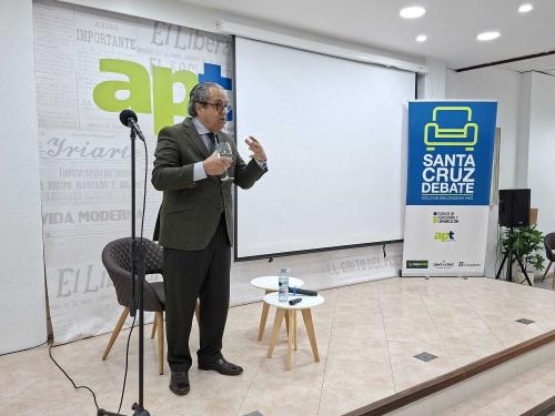 Antonio Alarcó reclama medidas urgentes para afrontar la crisis sanitaria en España